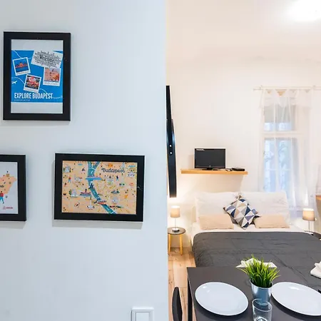 Little Hideaway Right Next Margaret Island Appartement *